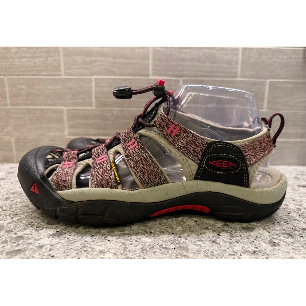 Keen Newport H2 Waterproof Sandals Womens Outdoor Water Hiking Shoes Size 7